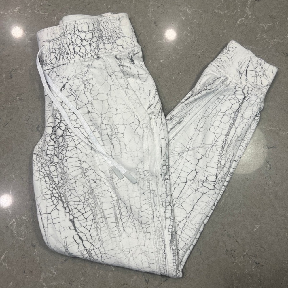 Lululemon Warm Down Jogger Thread Dye Women’s Size 4